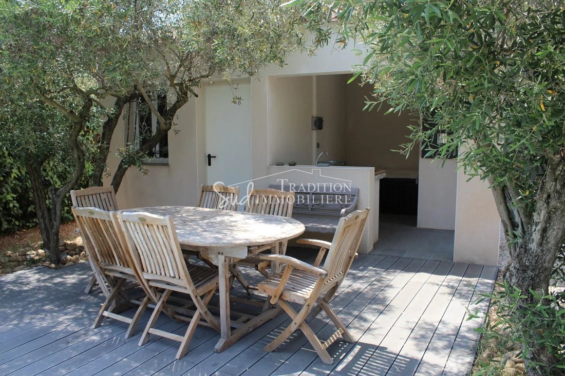Villa in Maussane-les-Alpilles, Provence-Alpes-Côte d'Azur, France 2 - 17842126