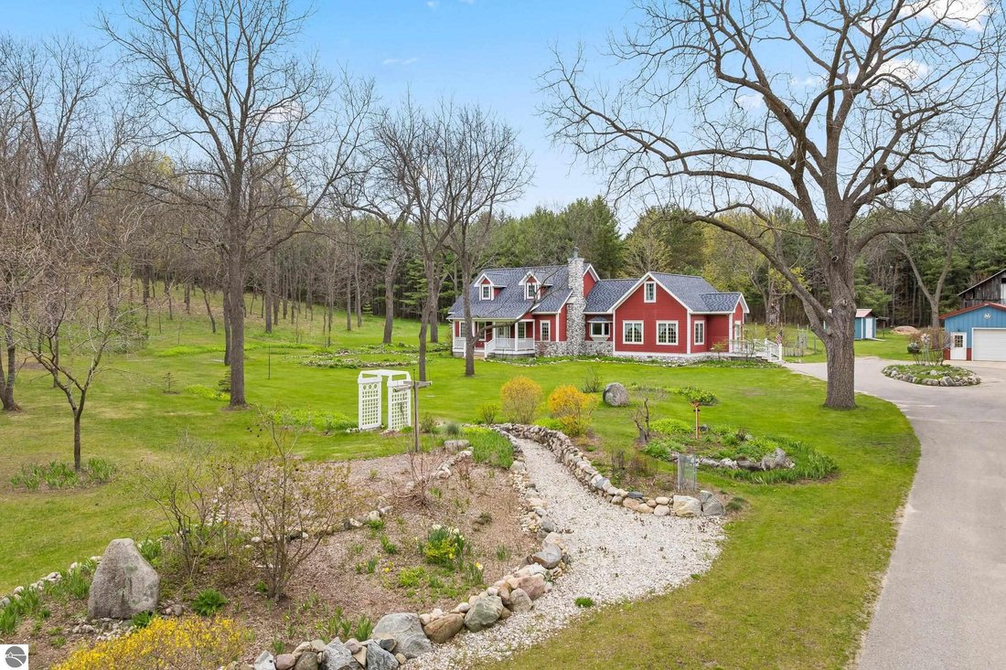 House in Central Lake, Michigan, United States 5 - 18006327