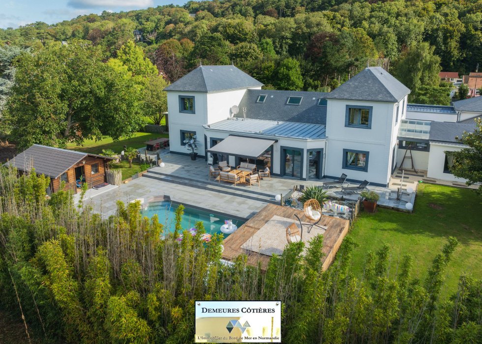Estate in Bordeaux-Saint-Clair, Normandy, France 2 - 18005795