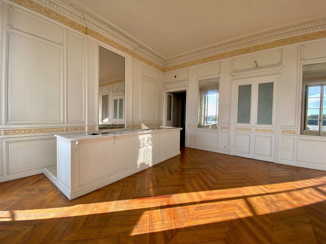Appartement à Hôtel de Ville-Quinconce-Saint Seurin-Fondaudège, Bordeaux, France 2 - 18008834