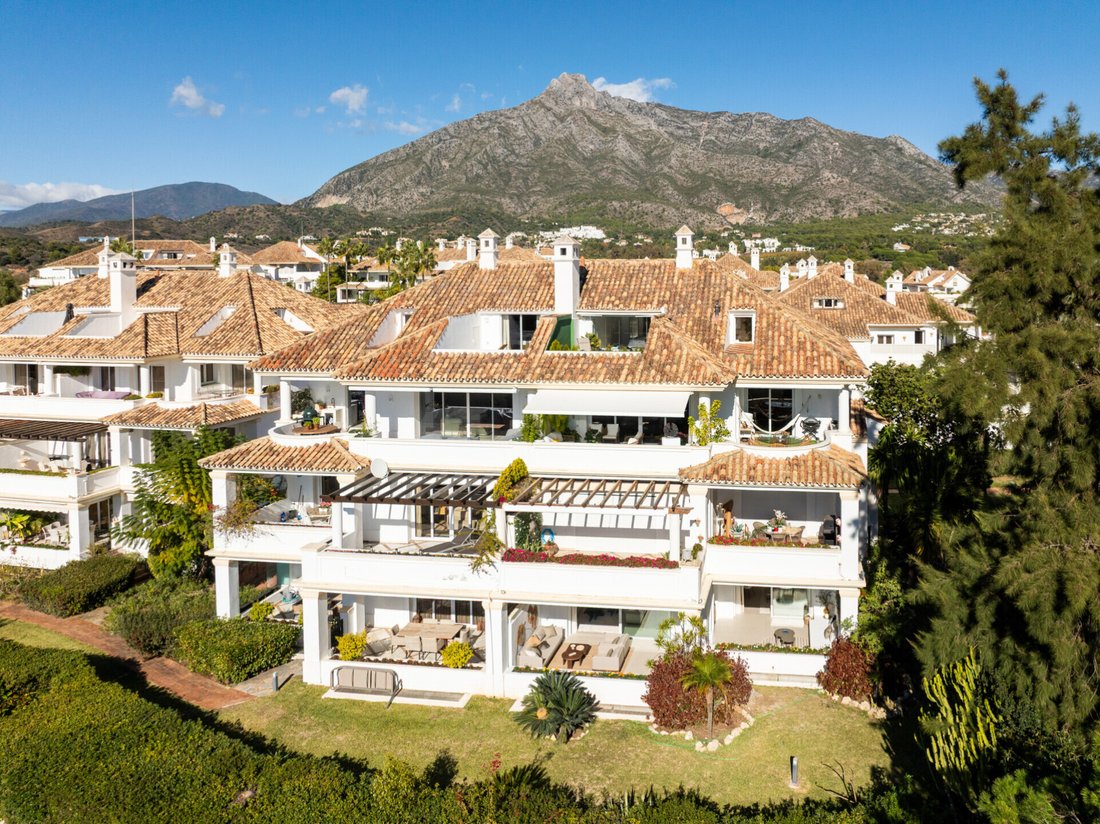 Apartment in Marbella, Andalusia, Spain 2 - 18007946