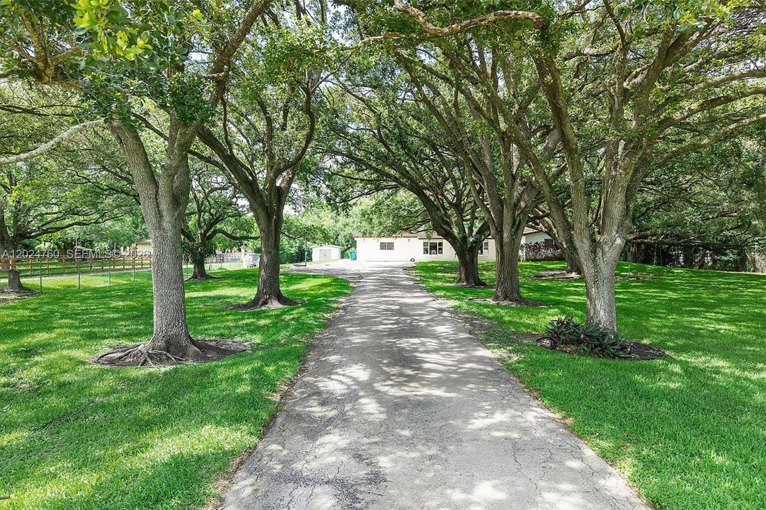 House in Southwest Ranches, Florida, United States 3 - 18008026