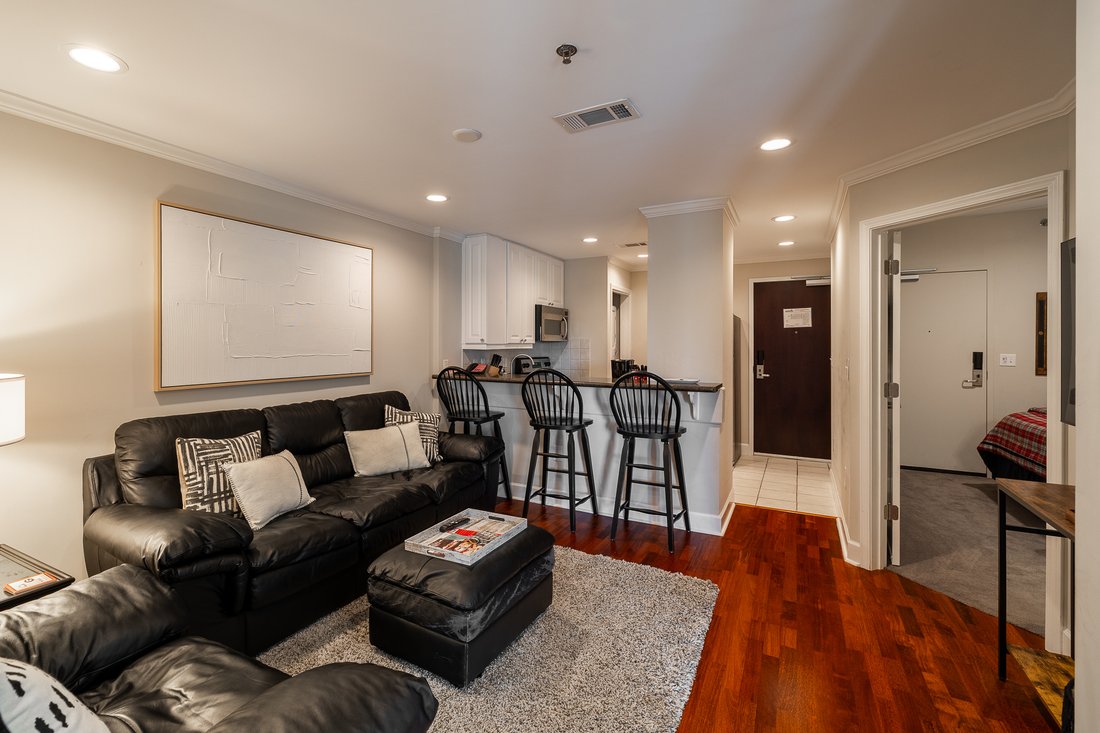 Condo in Athens, Georgia, United States 3 - 18006516
