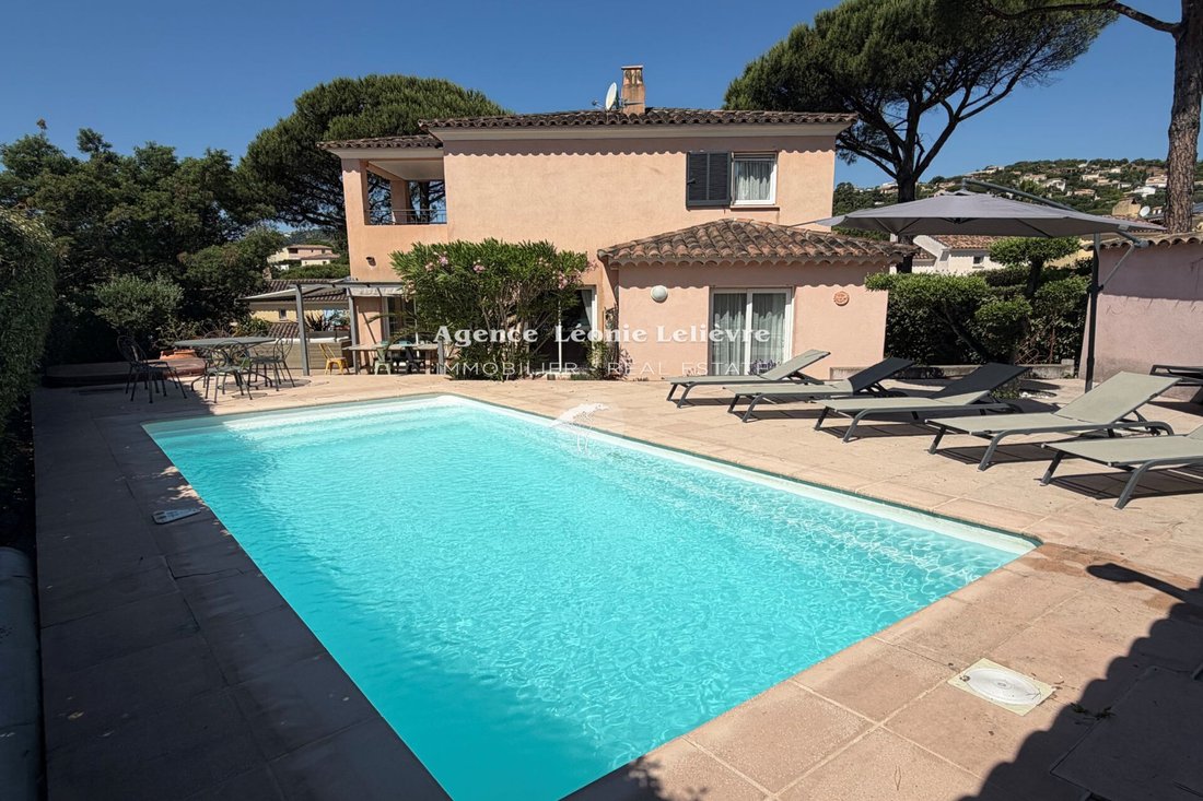 Villa in Les Issambres, Roquebrune-sur-Argens, France 1 - 17809575
