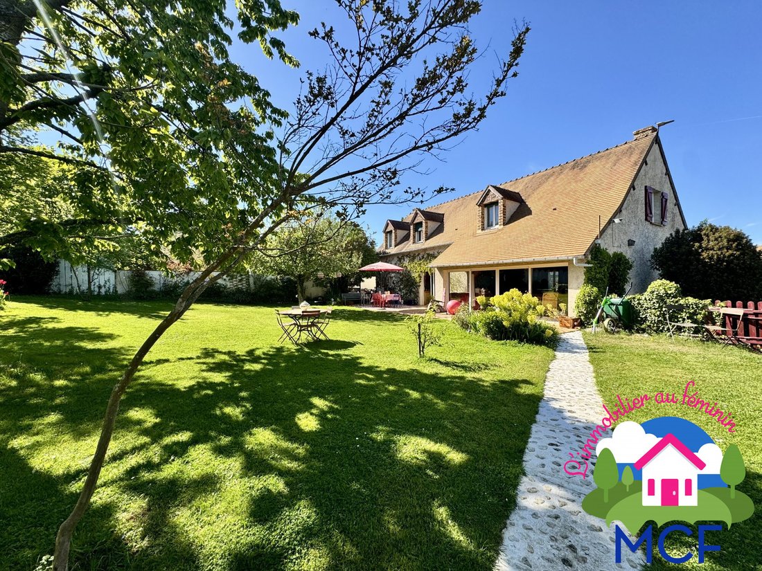 House in Houdan, Ile-de-France, France 2 - 17868642
