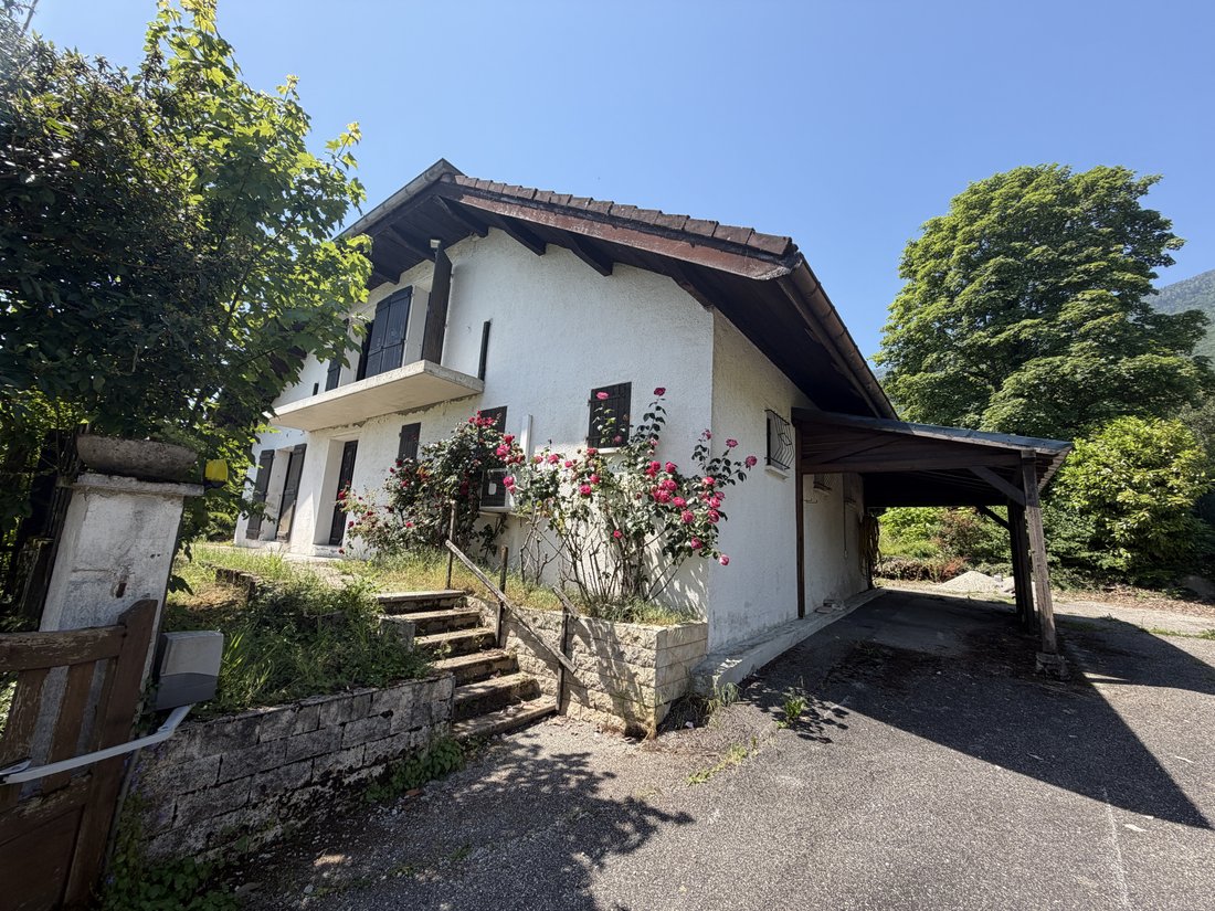 House in Le Bourget-du-Lac, Auvergne-Rhône-Alpes, France 3 - 18010095