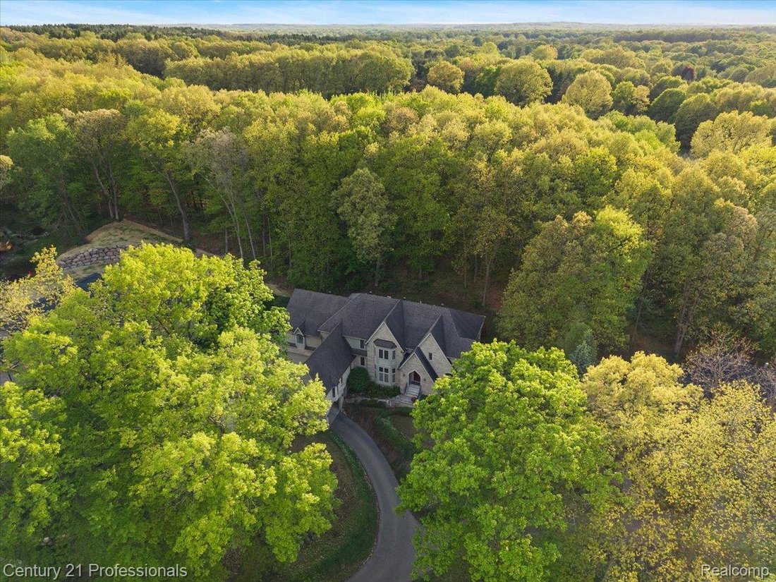 House in Clarkston, Michigan, United States 2 - 17987043