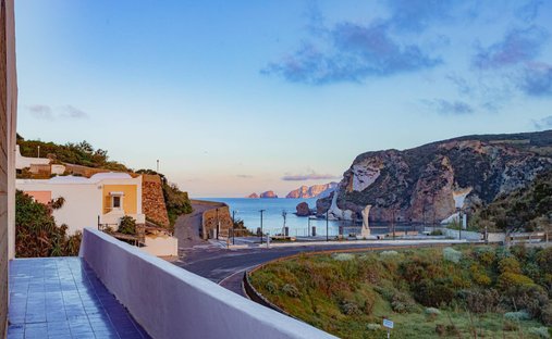 Villa in Insel Ponza, Latium, Italien 1