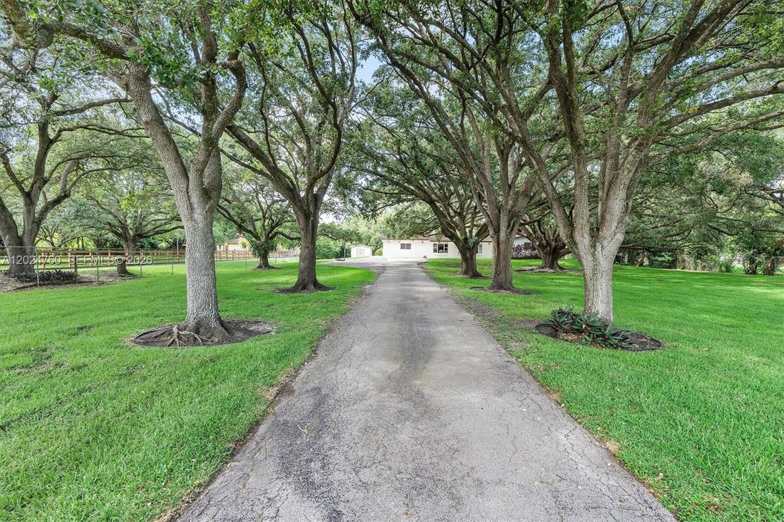 House in Southwest Ranches, Florida, United States 2 - 18008026
