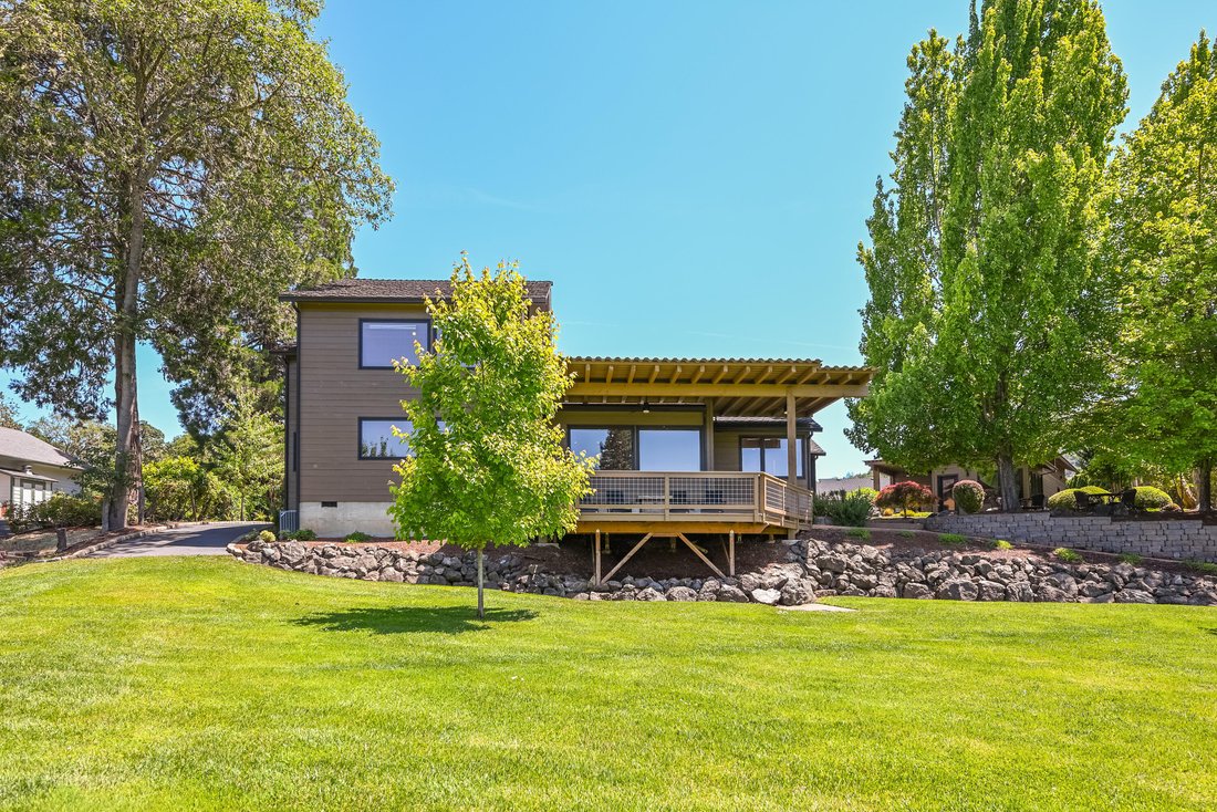 House in Roseburg, Oregon, United States 3 - 18008041