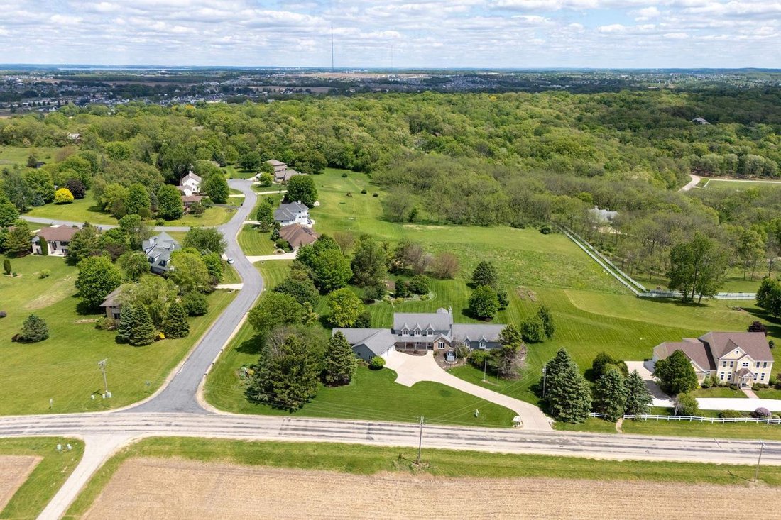 House in Cross Plains, Wisconsin, United States 3 - 18004659