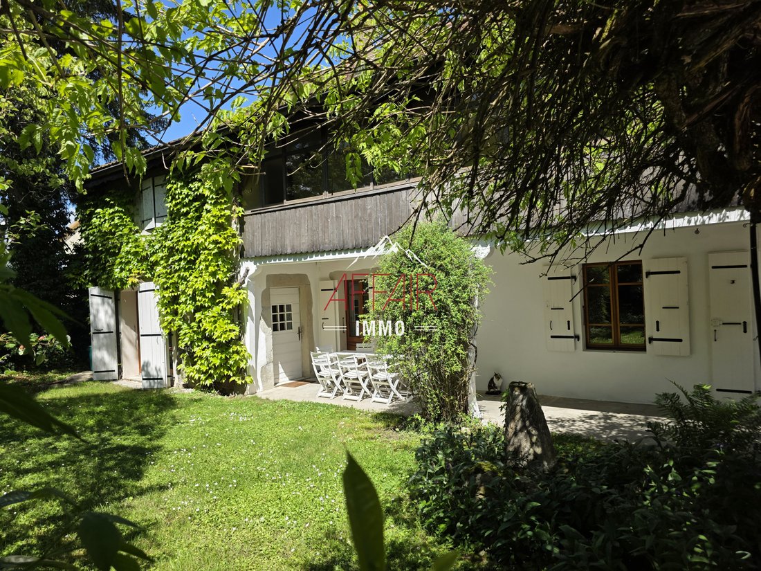 House in Archamps, Auvergne-Rhône-Alpes, France 1 - 17837110