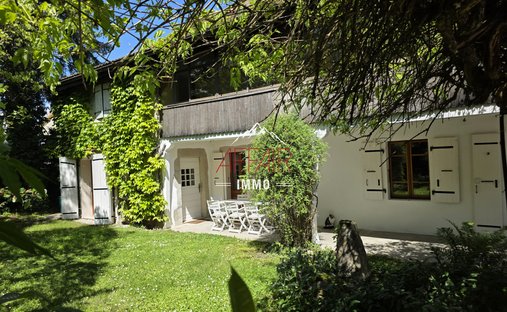 House in Archamps, Auvergne-Rhône-Alpes, France 1