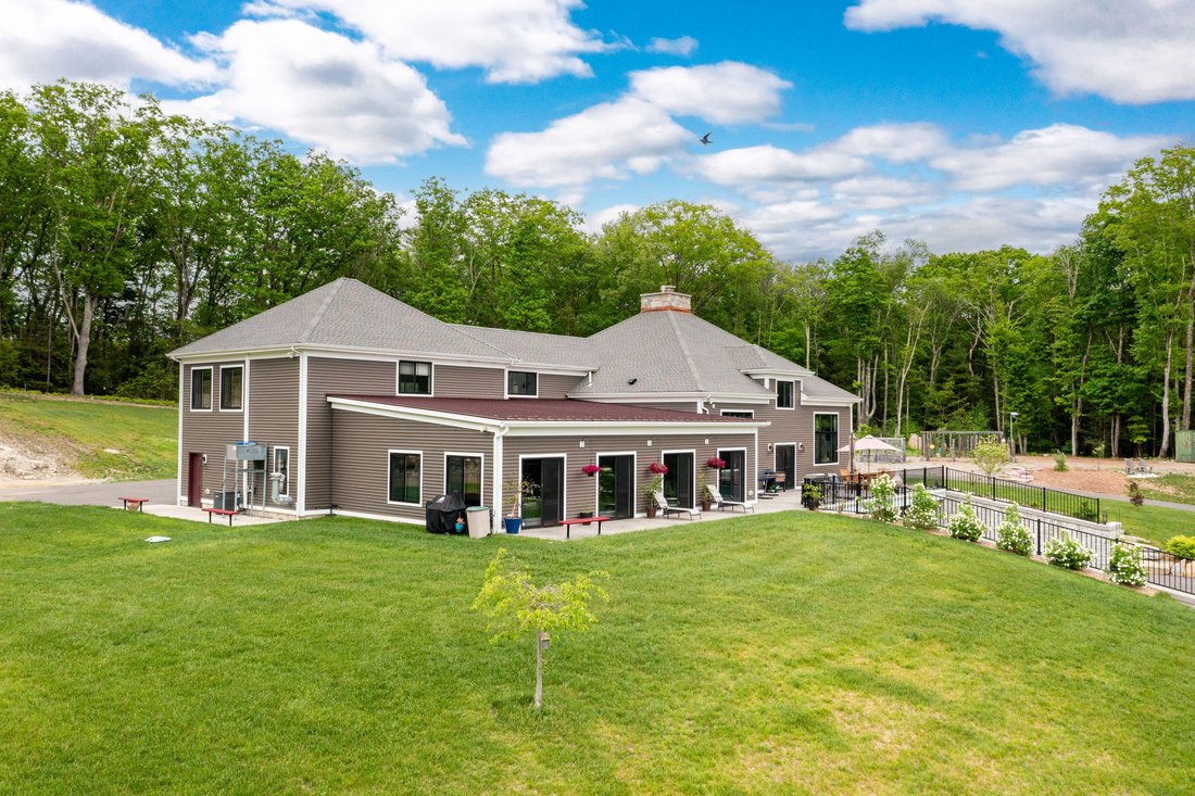 House in Torrington, Connecticut, United States 4 - 18007377
