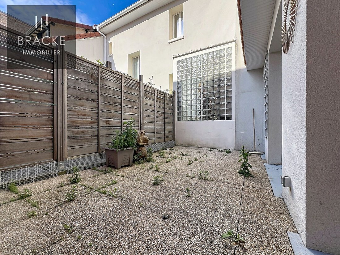 Apartment in Souvenir Français, La Garenne-Colombes, France 2 - 18009232