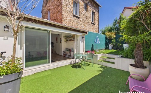 House in Mont Valérien, Nanterre, France 1