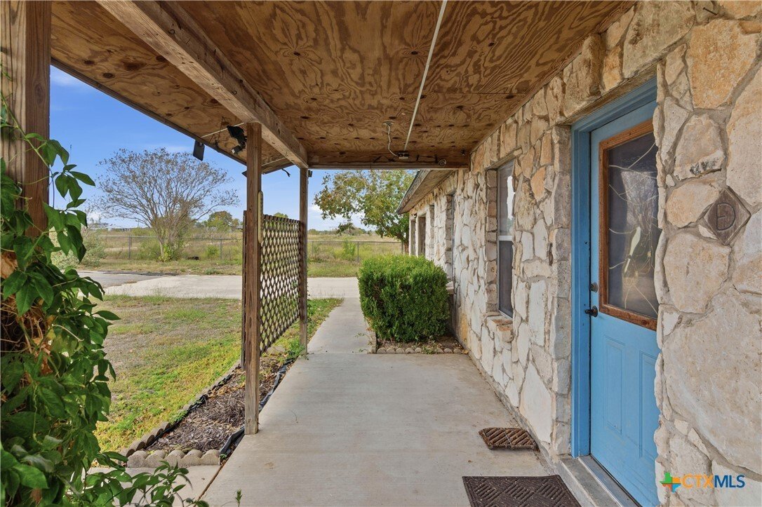 House in Martindale, Texas, United States 5 - 18006576