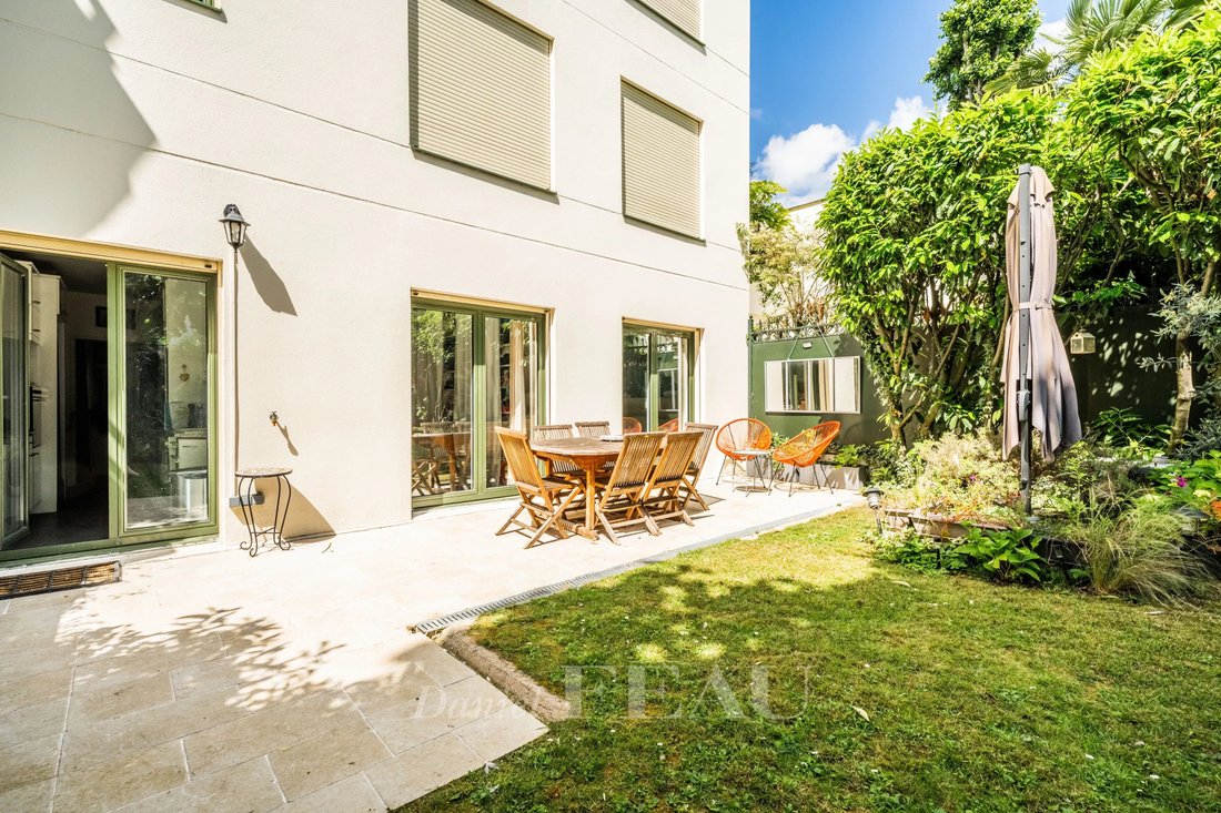 Apartment in Auteuil Sud, Paris 16e Arrondissement, Paris 4 - 18005037