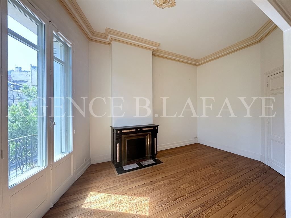 Apartment in Hôtel de Ville-Quinconce-Saint Seurin-Fondaudège, Bordeaux, France 4 - 16333832