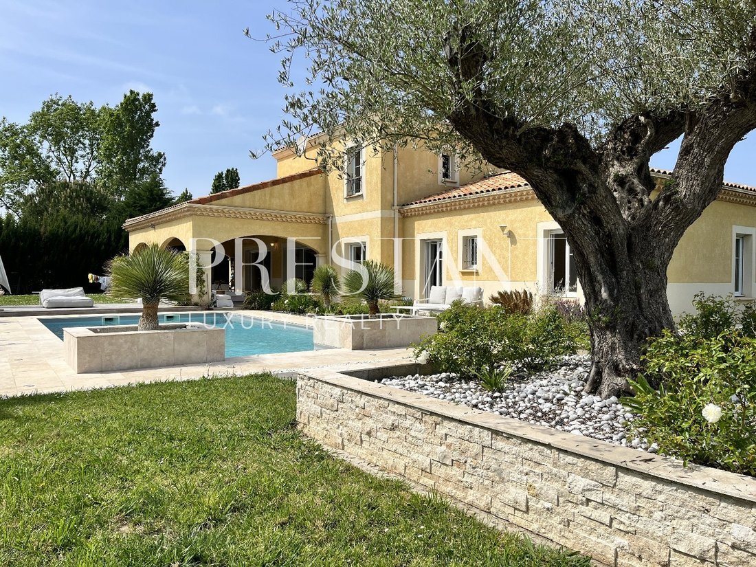 House in Arrondissement of Bordeaux, Nouvelle-Aquitaine, France 1 - 17687821