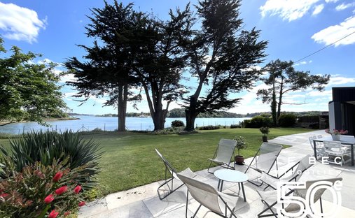 Estate in Zone Urbaine, Arradon, France 1