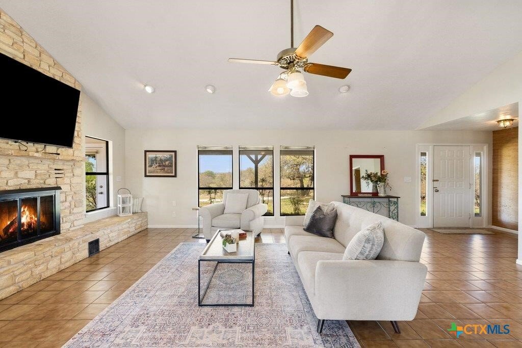 House in Llano, Texas, United States 5 - 18004730