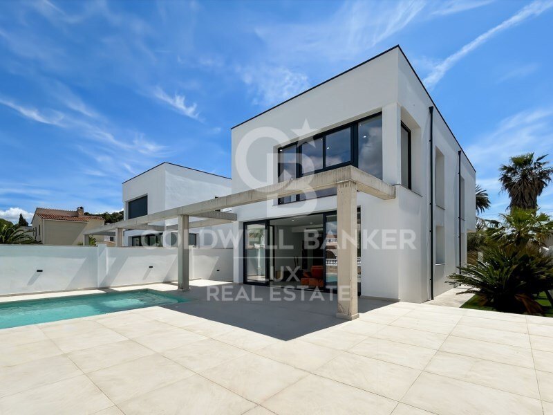 House in Empuriabrava, Catalonia, Spain 4 - 18010906