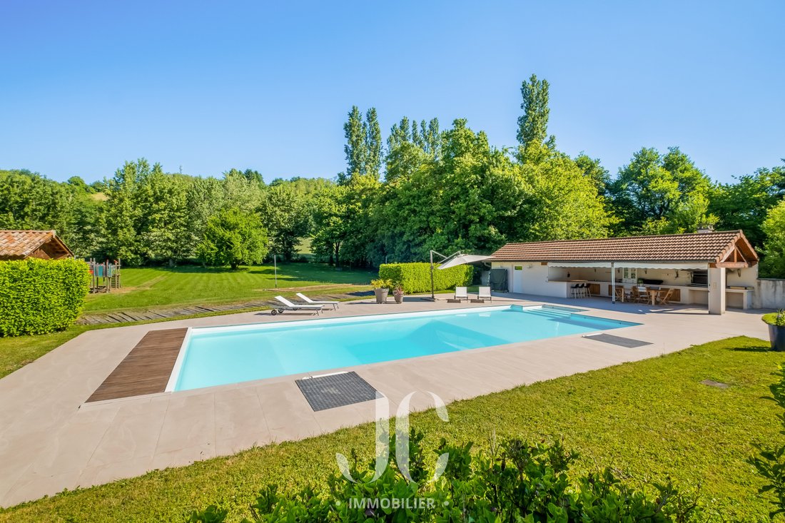 House in Villeneuve-de-Marc, Auvergne-Rhône-Alpes, France 5 - 18010084