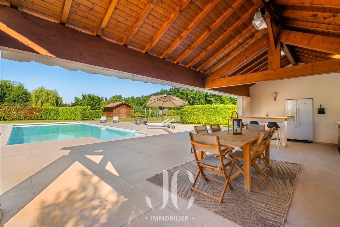 House in Villeneuve-de-Marc, Auvergne-Rhône-Alpes, France 2 - 18010084