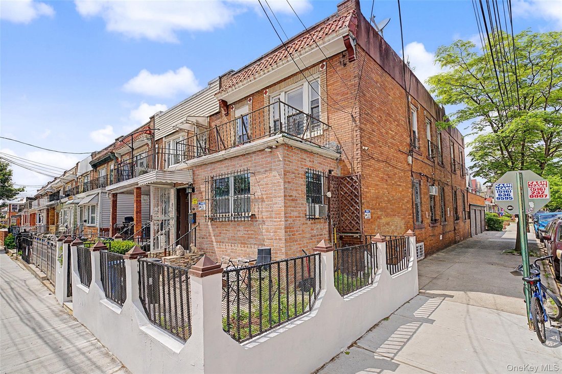 House in New York, New York, United States 1 - 18008478