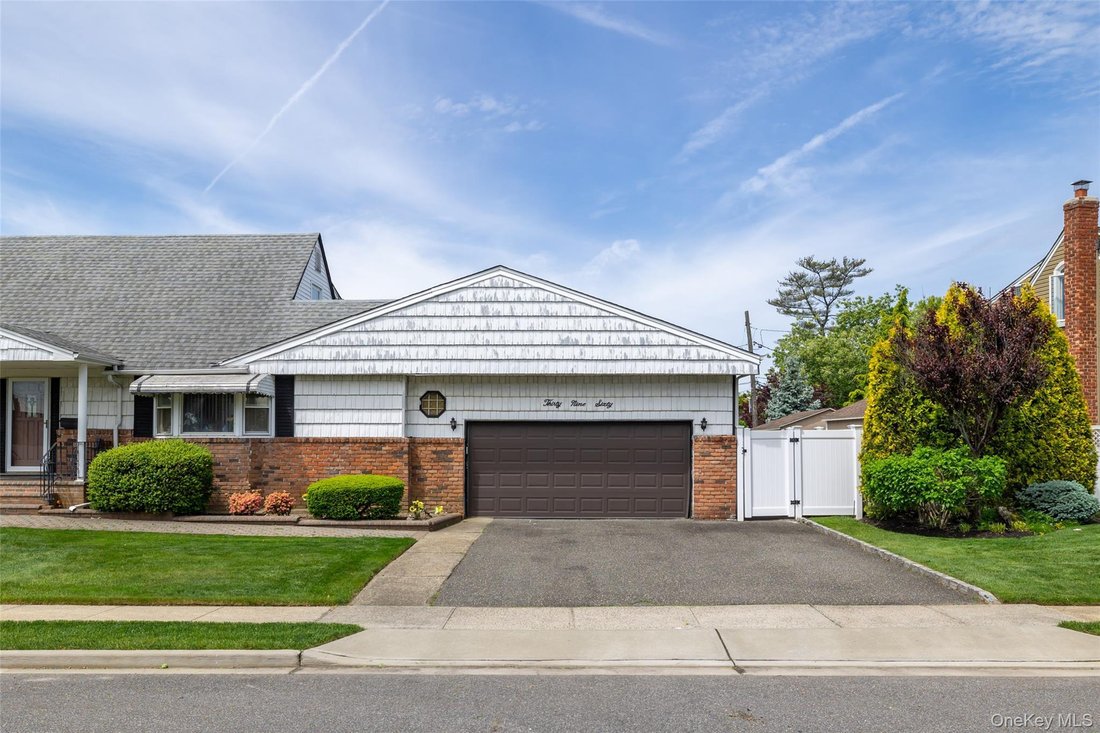 House in Seaford, New York, United States 4 - 18007347