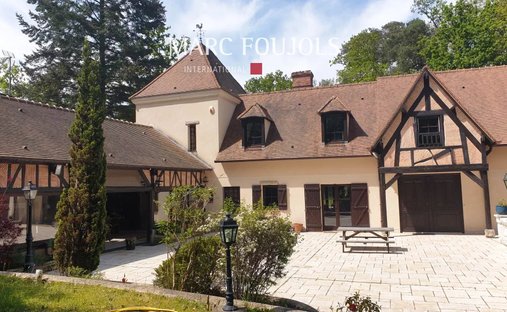 Estate in Rambouillet, Ile-de-France, France 1