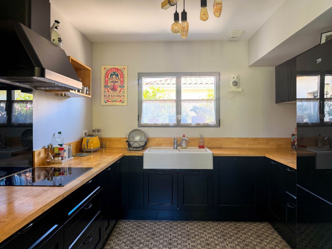 House in Balaruc-les-Bains, Occitania, France 5 - 17142546