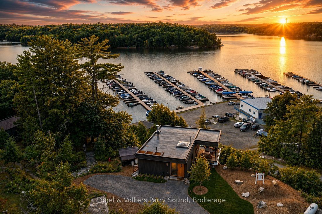 House in Parry Sound, Ontario, Canada 1 - 18010284