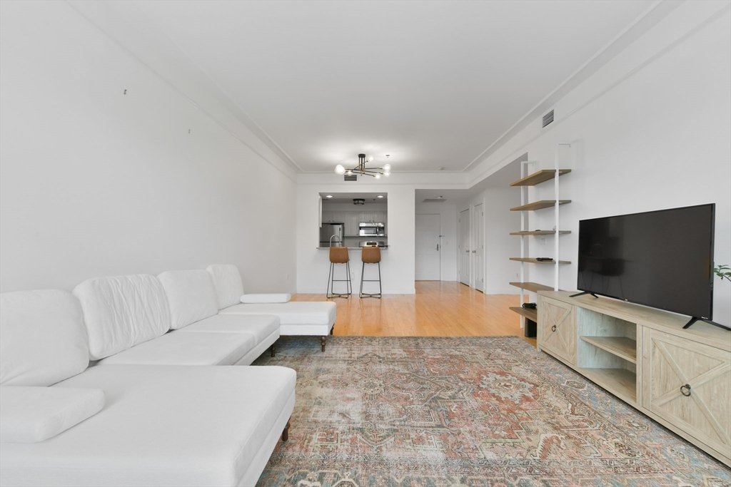 Condo in Boston, Massachusetts, United States 4 - 18010289