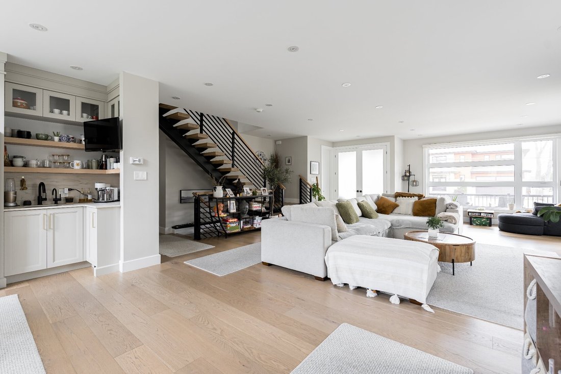 House in Montréal, Quebec, Canada 4 - 18012087