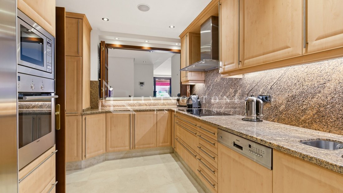 Apartment in Estepona, Andalusia, Spain 4 - 18007773