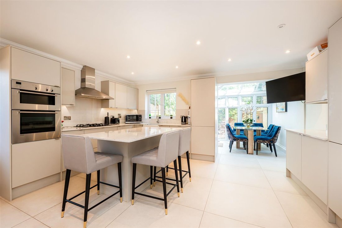 House in Brondesbury Park, Brent, England 2 - 18007703