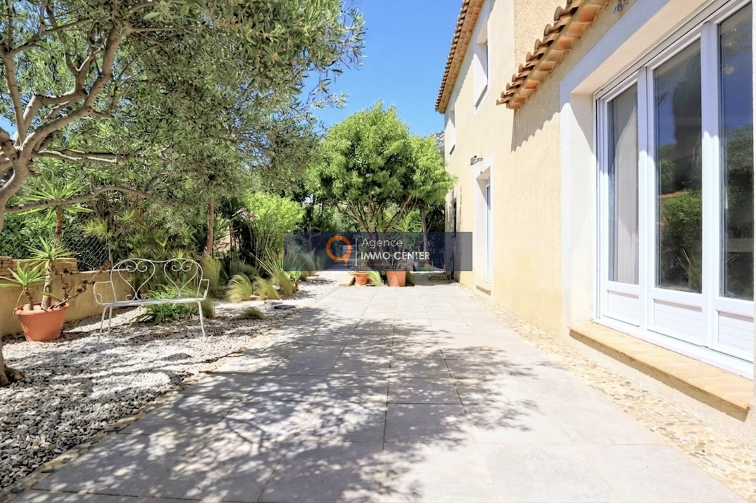 House in Valette Nord, La Valette-du-Var, France 2 - 18009374