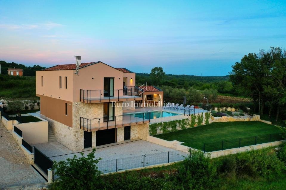 House in Višnjan, Istria County, Croatia 2 - 14460464