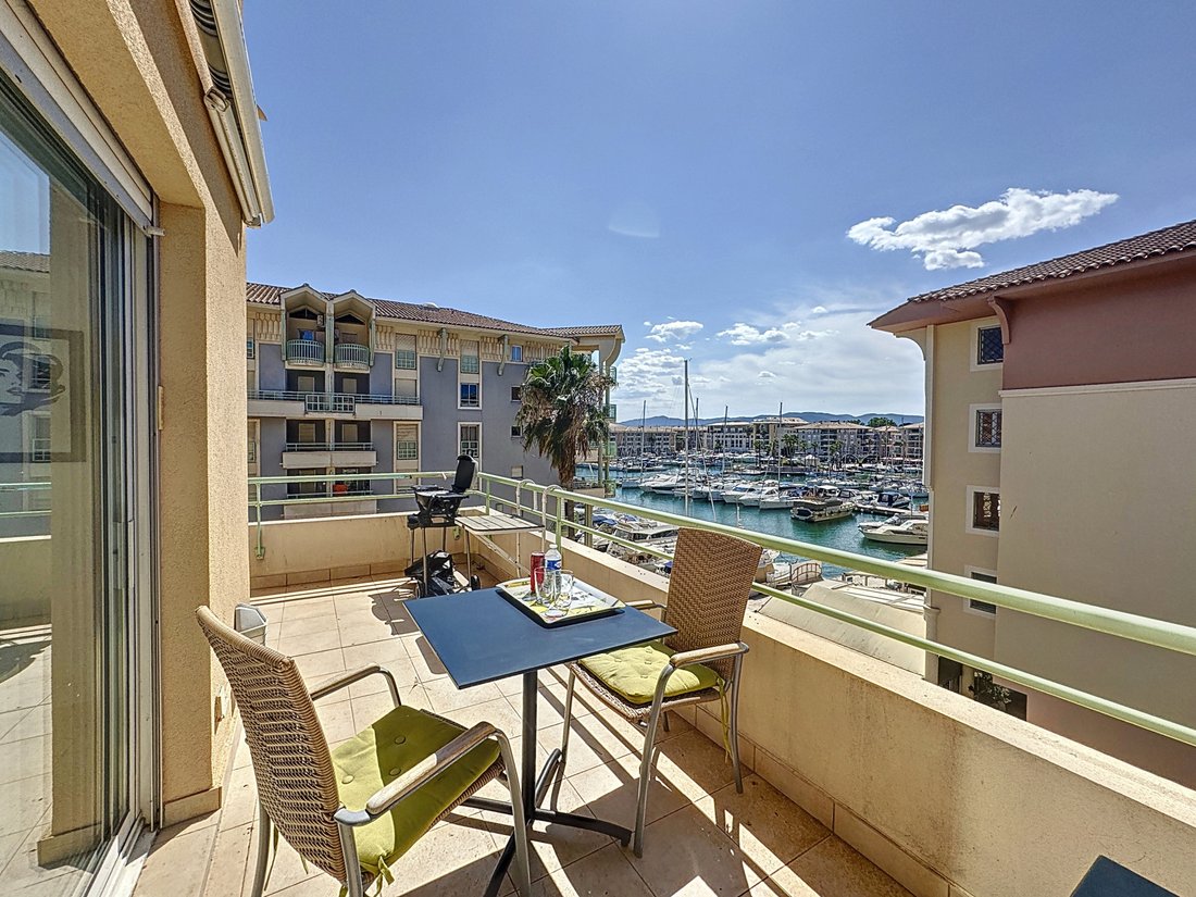 Apartment in Exterieurs, Frejus, France 1 - 18008505