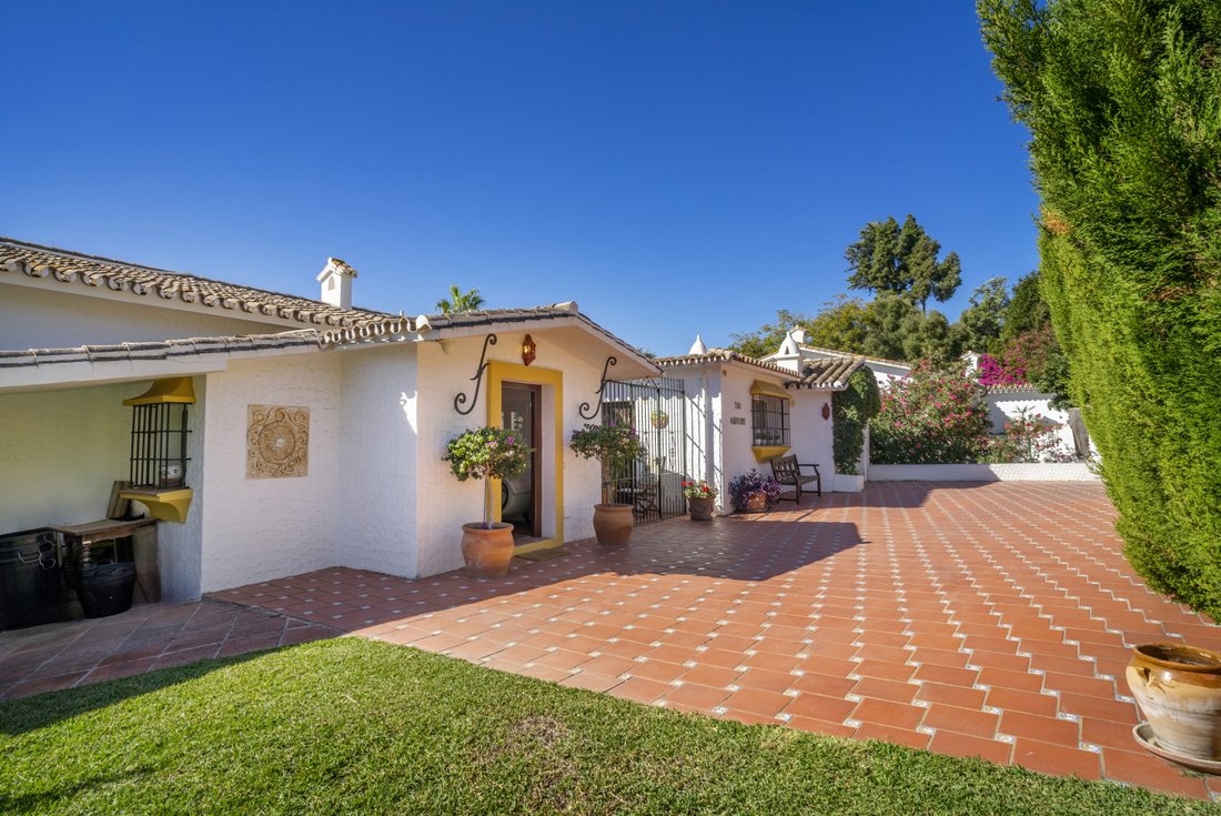 Villa in Guadalmina Alta, San Pedro de Alcantara, Spain 5 - 18007653