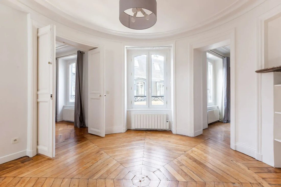 Apartment in Lorette-Martyrs, Paris 9e Arrondissement, Paris 4 - 18005603