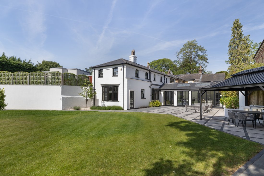 House in Coombe, Royal Borough of Kingston upon Thames, England 1 - 17269433