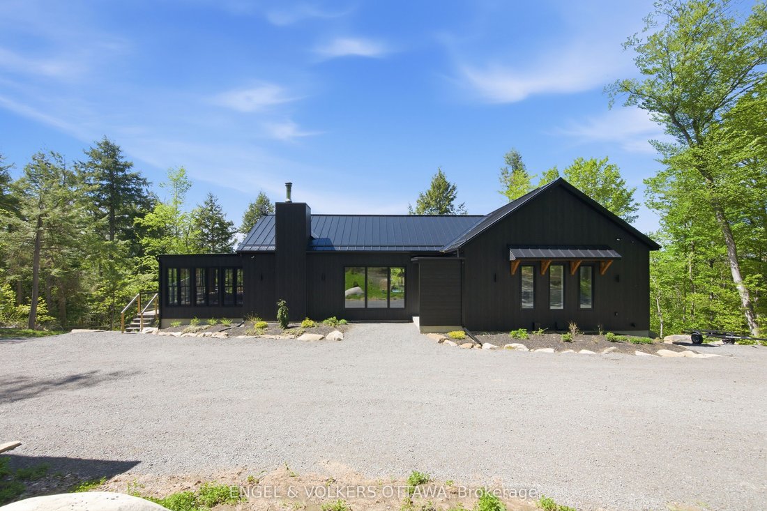 House in Calabogie, Ontario, Canada 4 - 18010280