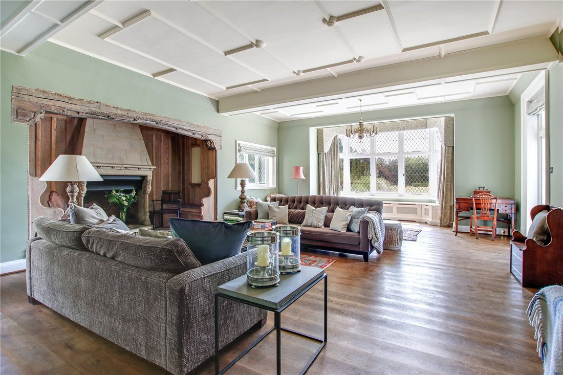 House in Maidstone, England 3 - 18006220