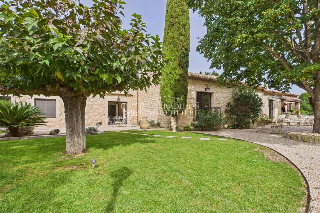 Villa in Mollégès, Provence-Alpes-Côte d'Azur, France 1 - 17842076