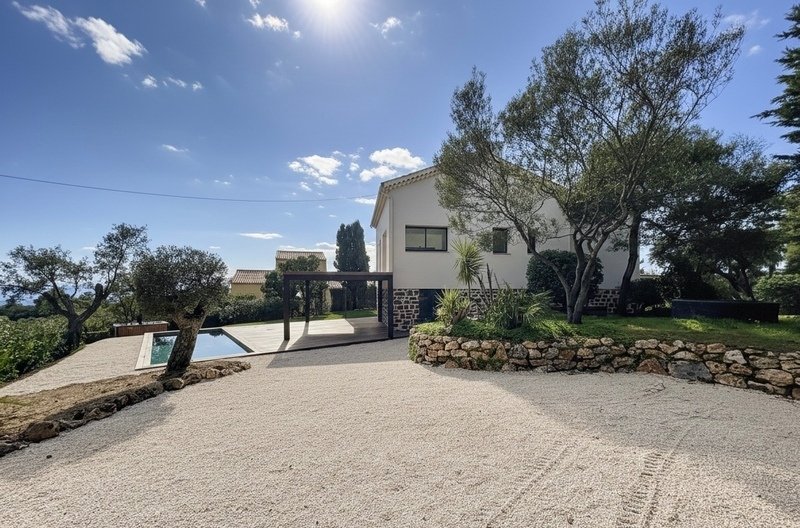 House in Les Issambres, Roquebrune-sur-Argens, France 1 - 18006465