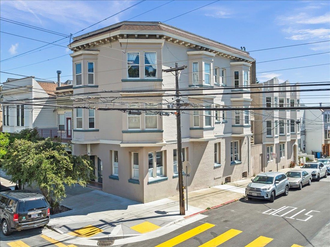 San Francisco, California, United States 5 - 18008246