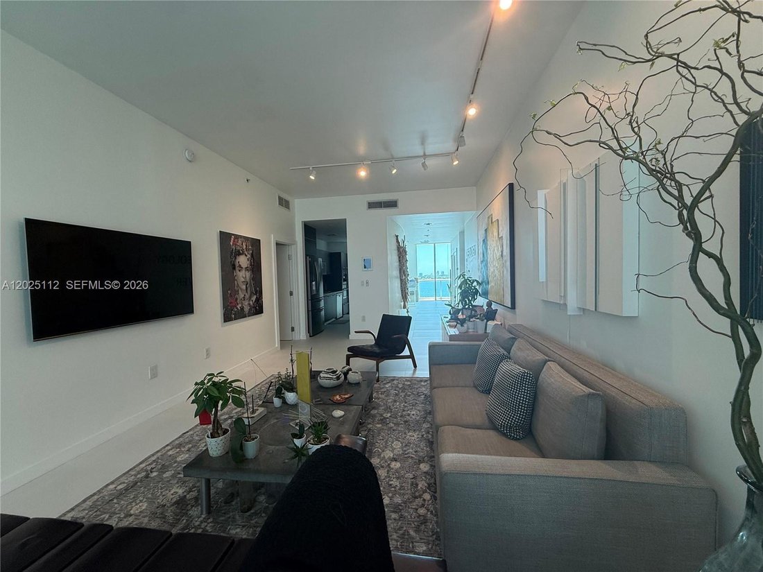 Condo in Miami Beach, Florida, United States 2 - 18008034